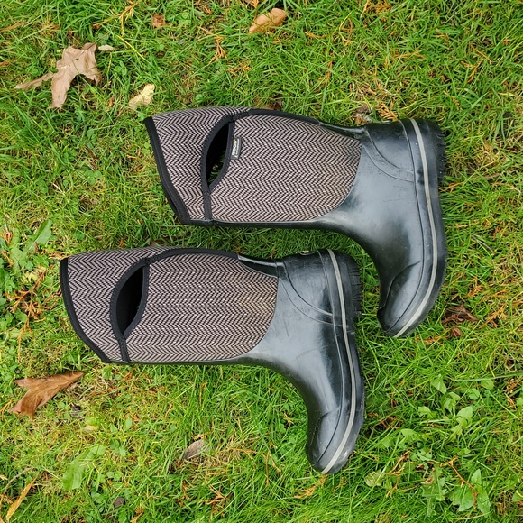 Bogs Shoes - Bogs Black and Brown Herringbone Women's Boots
